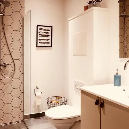 4 Bedroom In The Latin Quarter Daire