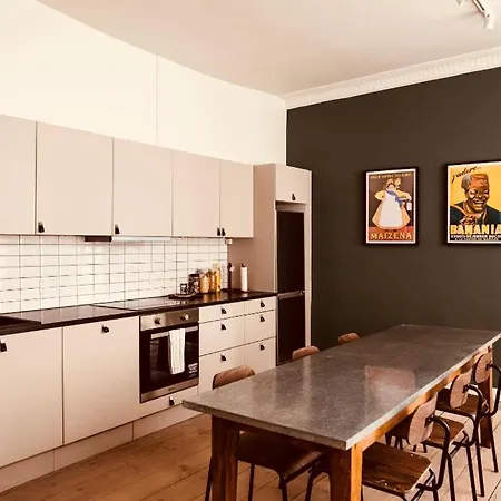 4 Bedroom In The Latin Quarter Apartament Kopenhaga