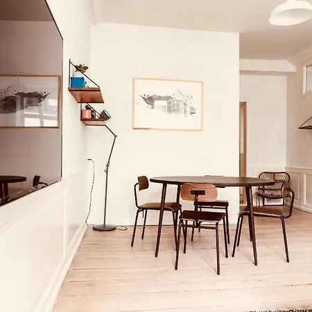 Apartament 4 Bedroom In The Latin Quarter Kopenhaga